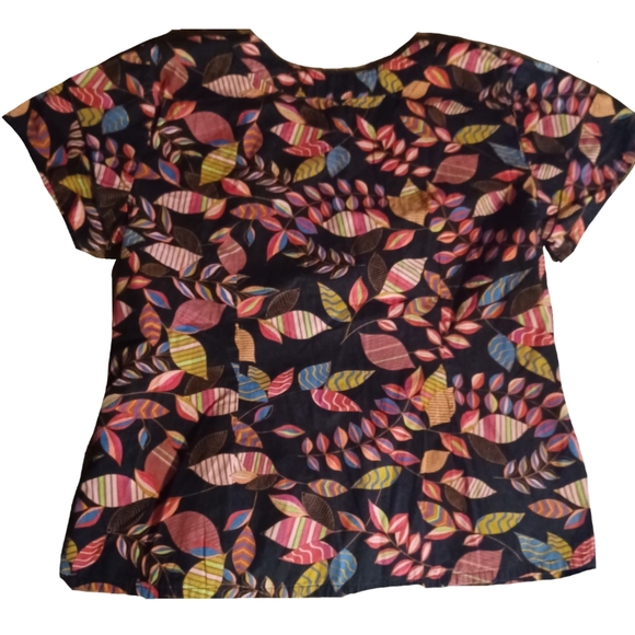 Live Sweet- Urbane Co Scrub Top - Picture 2 of 4